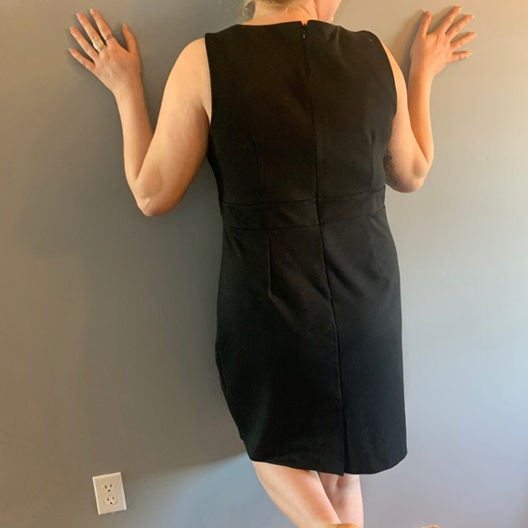 Black fitted dress , 16 - Picture 5 of 5